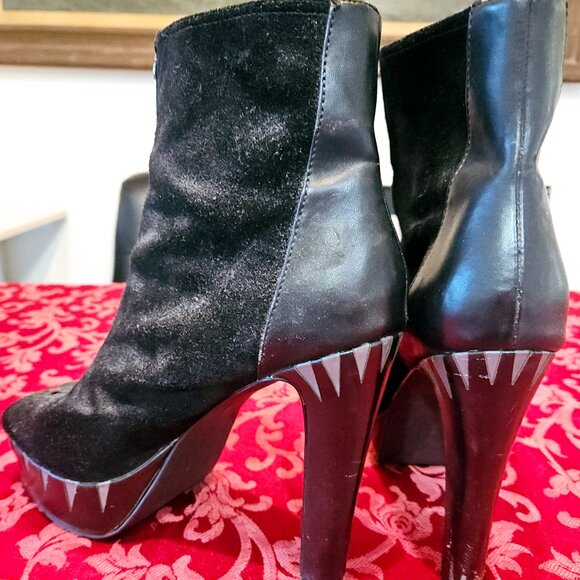 Colin Stuart 5" Platform Ankle Boots - Picture 2 of 5